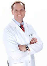 Tampa Plastic Surgeon Dr. Bruce Landon headshot